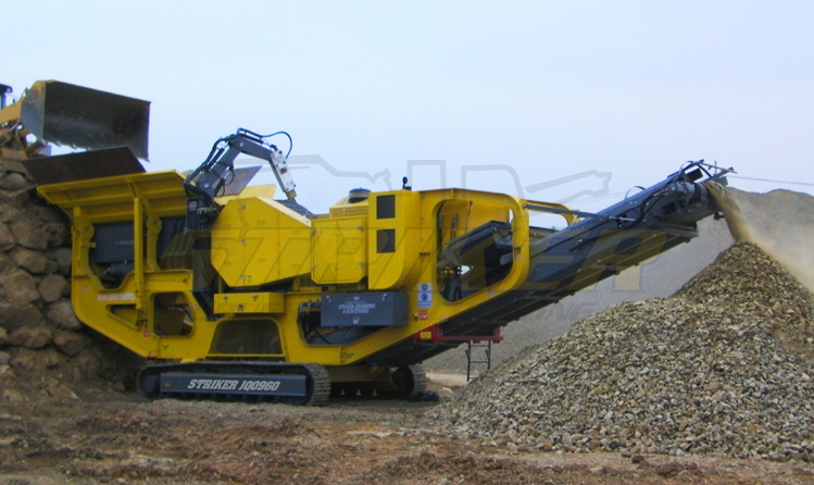 striker-jq0960-track-jaw-crushing-plant